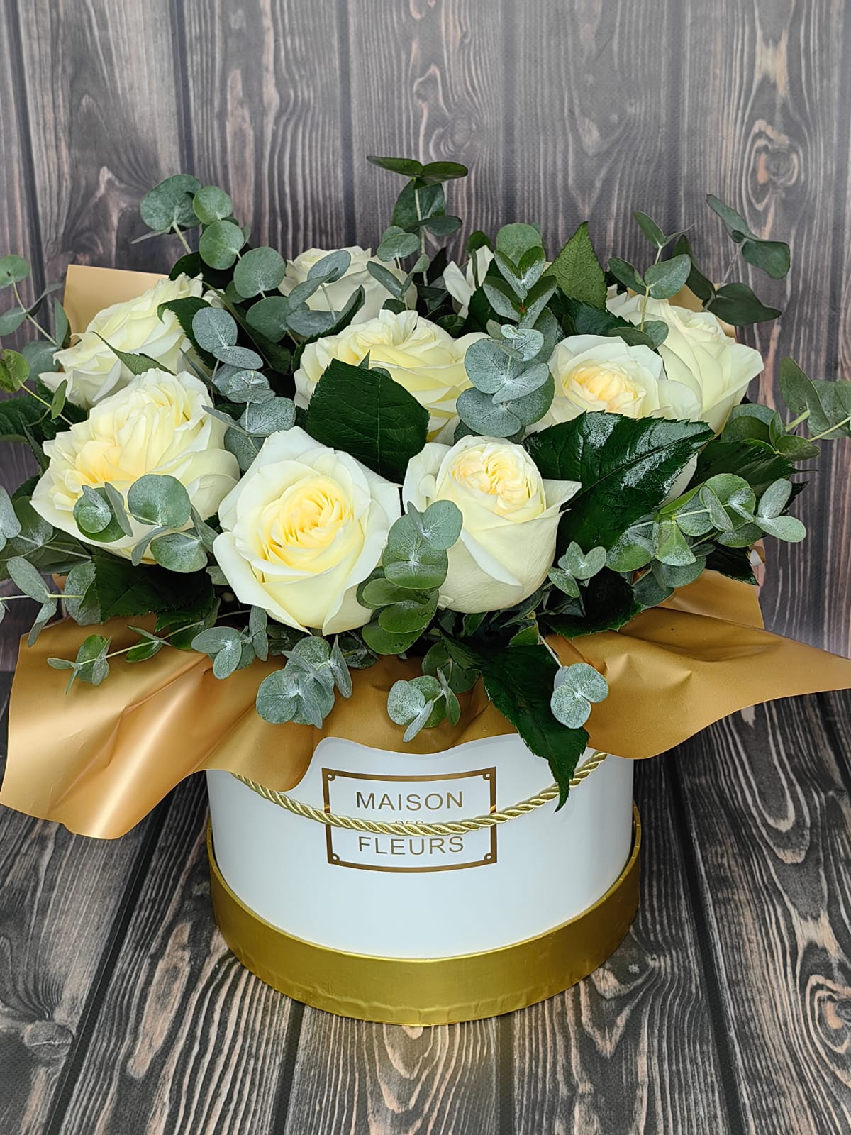 My tenderness. White roses eucalyptus - Image 4