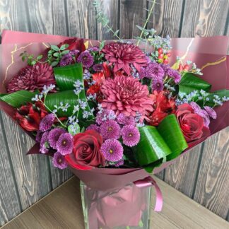 Bright life. Roses with Chrysanthemums