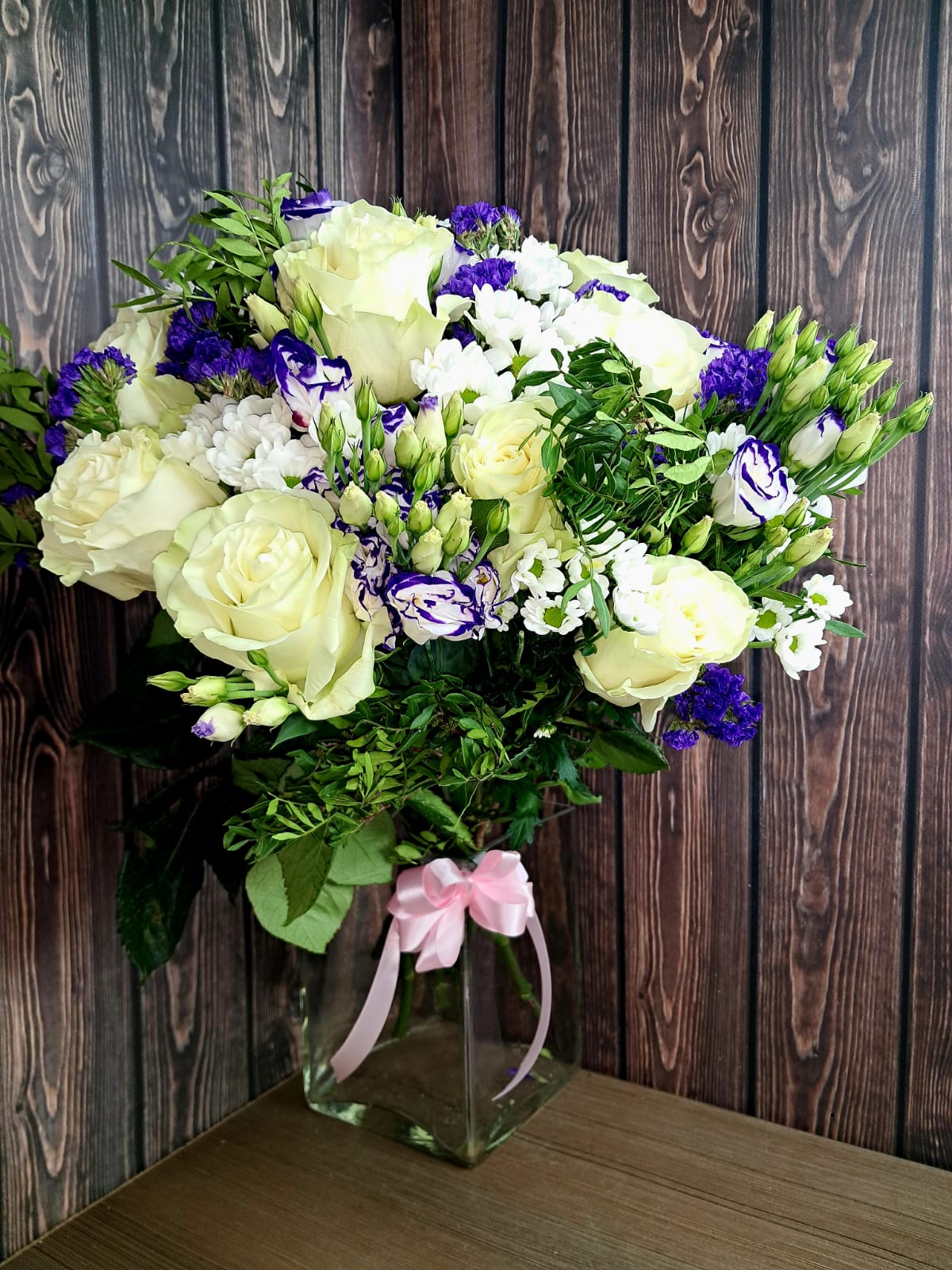 Ice cream. Roses with lisianthus - Image 4