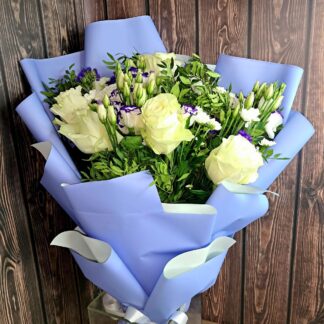 Bouquet with Roses, lisianthus. Florist Deliverys