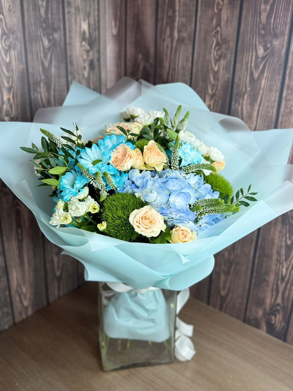 Bouquet is the embodiment of sunshine and natural beauty. - Image 2