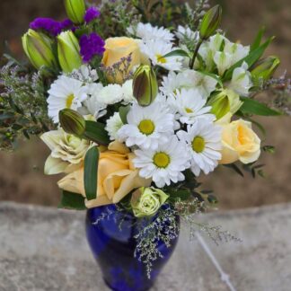 "Tender Dream" bouquet with fragrant lilies and roses, complemented by limonium