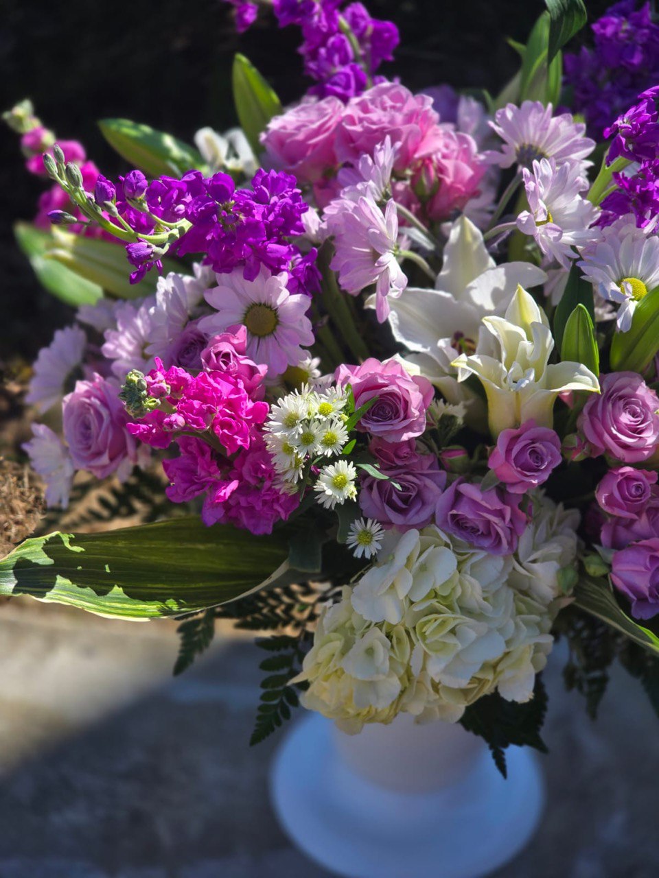 Business bouquet with matthiola, hydrangea, and lily - Image 5