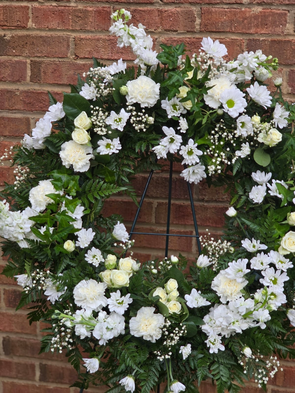 Funeral Standing Sprays & Wreaths on chrysanthemum, carnation, bush rose - Image 2
