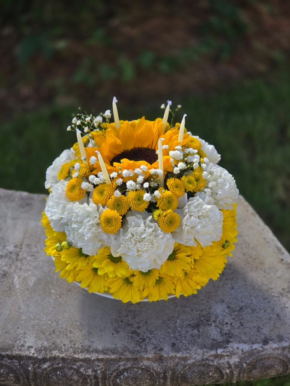Sunshine Flower Cake - Image 3